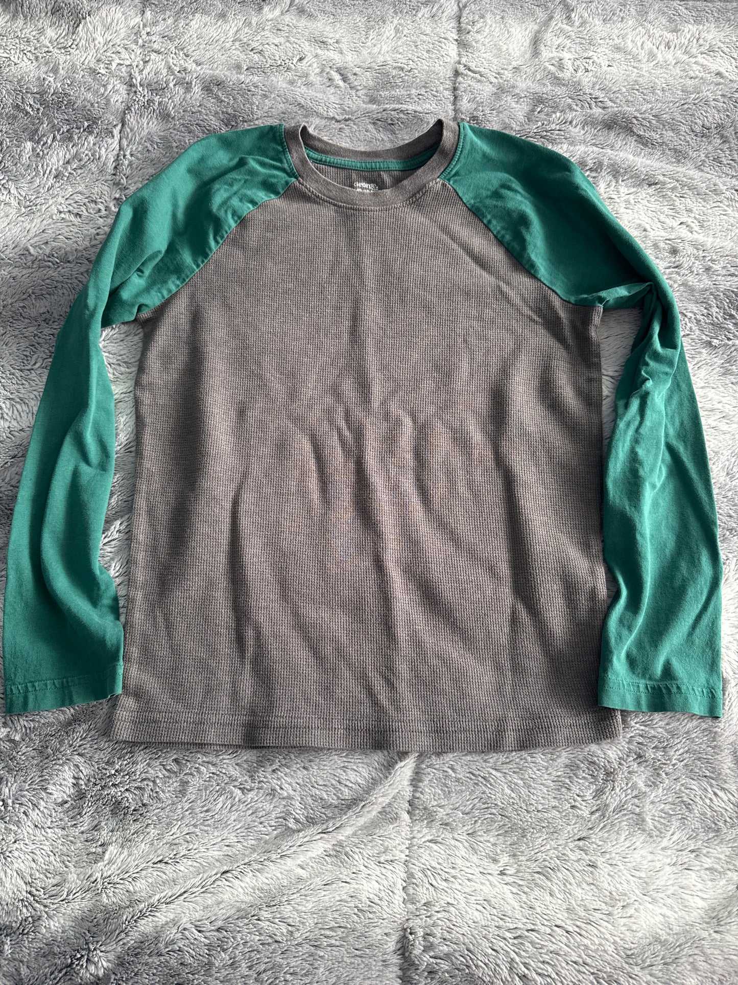 Youth Raglan Long Sleeve Shirt – Blank Apparel