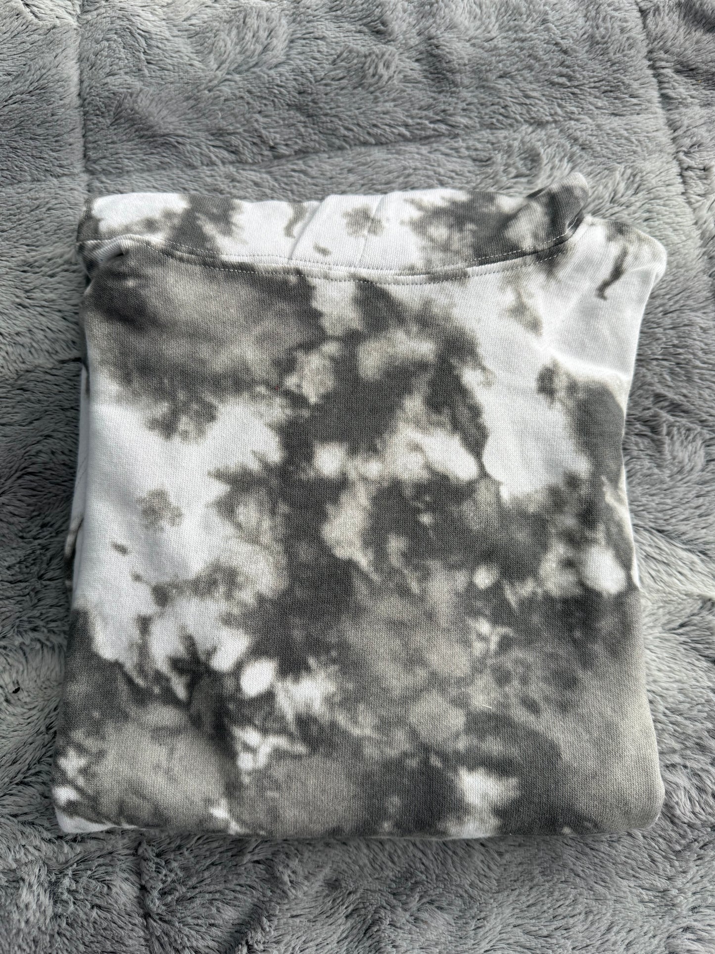 Youth Medium Hoodie – Blank Apparel 👕✨